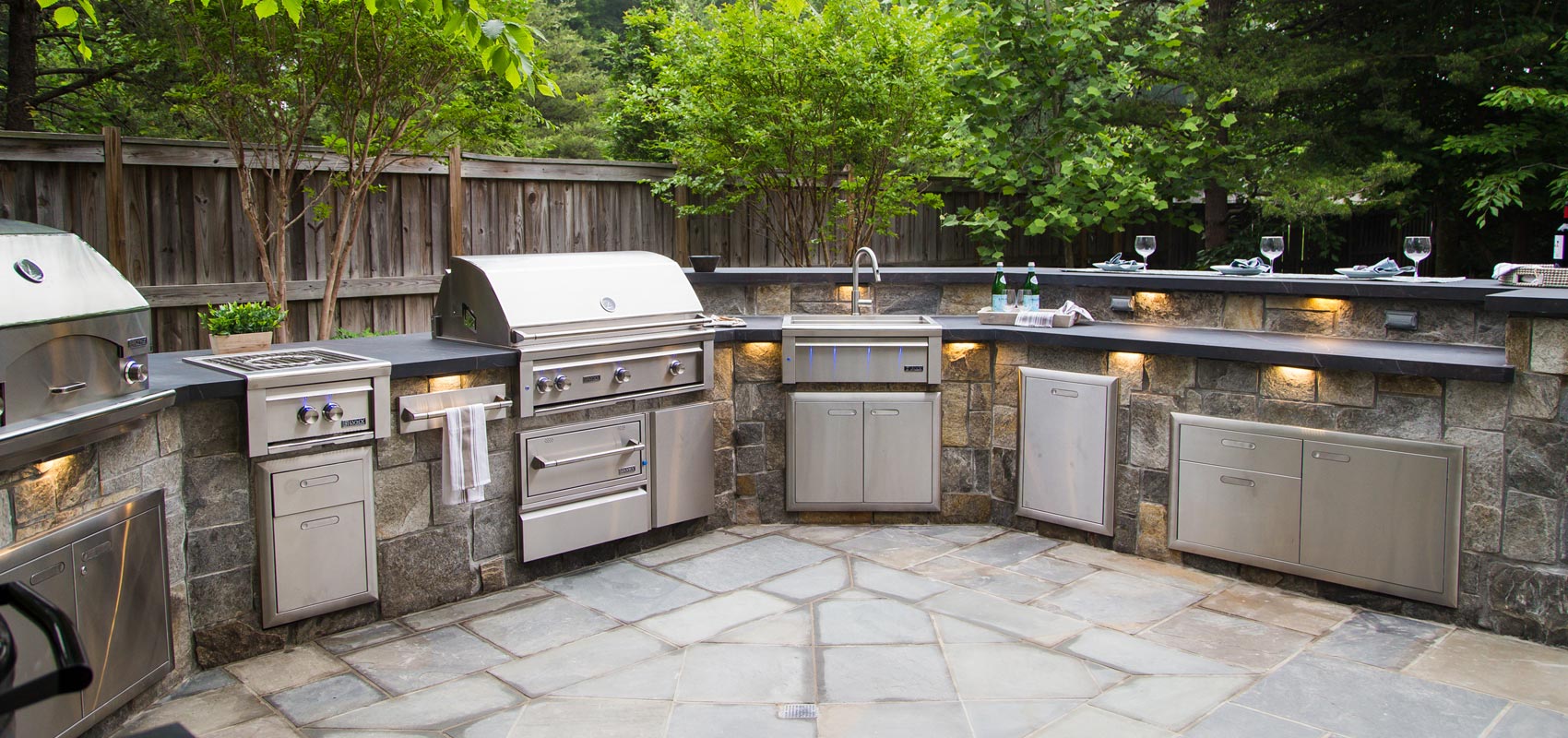 How to build an outdoor kitchen